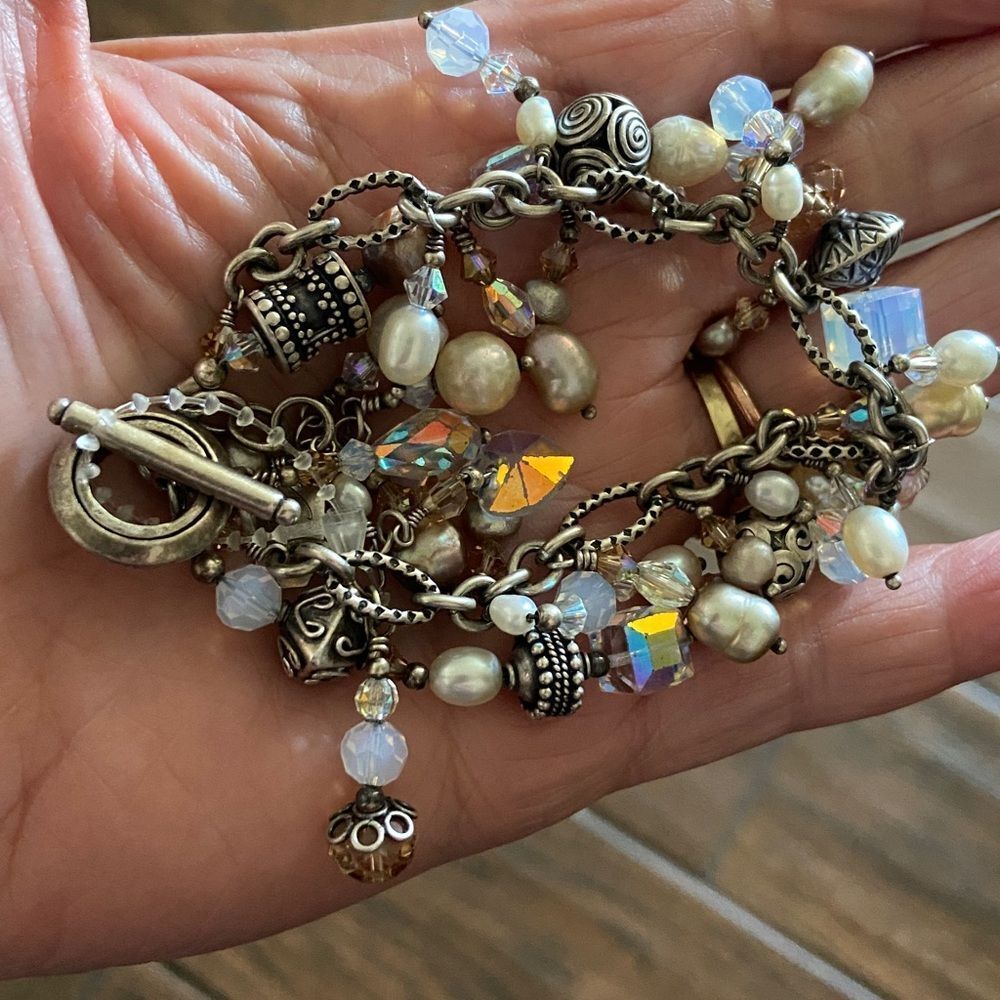 Tre’s Jolie Elegant Pearl and Crystal Charm Bracelet
